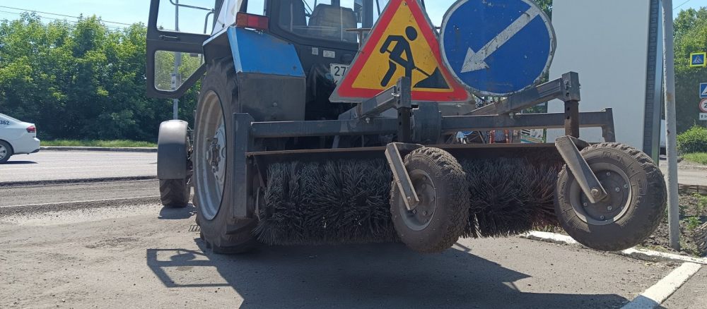 Щетка дорожная Услуги дорожной щетки на базе МТЗ взять в аренду, заказать, цены, услуги - Мелитополь